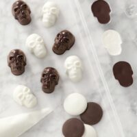 WILTON Mini Skull Candy Mould - Wilton - Chocolate Moulds - Showing Size