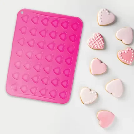42 Cavity Heart Shape Macaron Silicone Baking Mat - Cake Tools - Baking matt - Close-up View