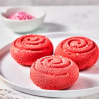 FunCakes Velvet Spray Red 100ml - FunCakes - Cake Decorating Tools - Showing Size