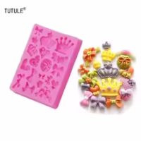 Crown Heart Bows Fondant Silicone Mould - Cake Tools - Silicone Moulds - On Display
