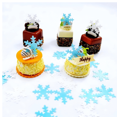 Edible Blue & White Snowflake Cupcake & Cake Toppers – Winter, Frozen, Christmas Party Decorations - Cake Tools - Edible cake toppers - Showing Size
