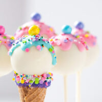 Round Cake Pop Mold - Cake Tools - Cake Decorating Tools - On Display