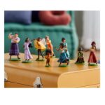 Encanto Deluxe Figurine02
