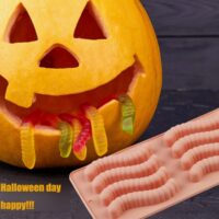 8 Cavity Worm Halloween Chocolate Candy Silicone Mold