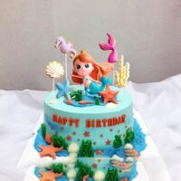 6 Pcs Mermaid Cake Topper Set with Seahorse & Starfish Resin Under the Sea Birthday Decoration3