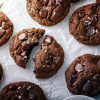 Van Houten Milk Chocolate Couverture 30.9% Min Cocoa 5kg (2)